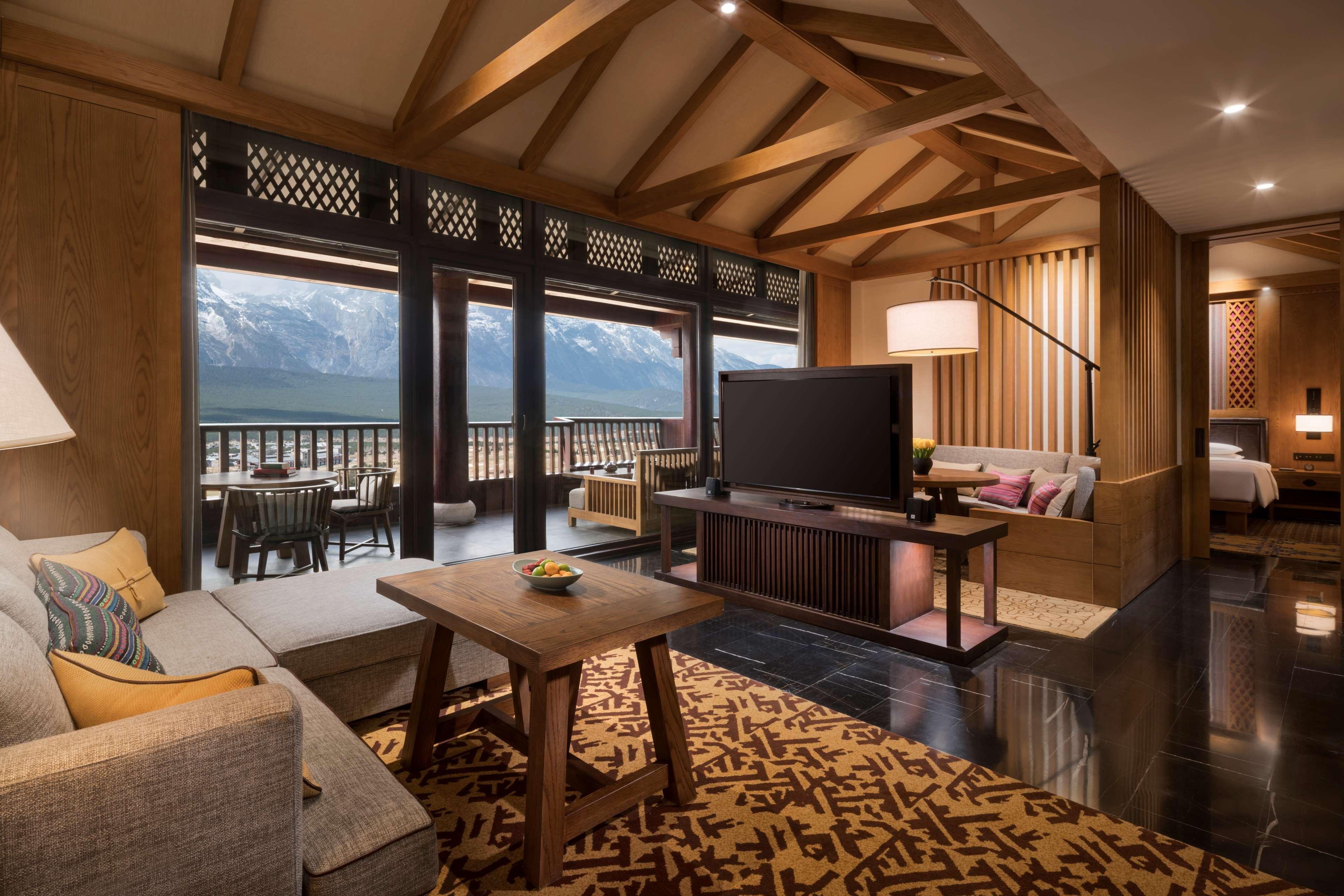 Jinmao Purelax Lijiang, The Unbound Collection By Hyatt Hotel Lijiang  Exterior photo