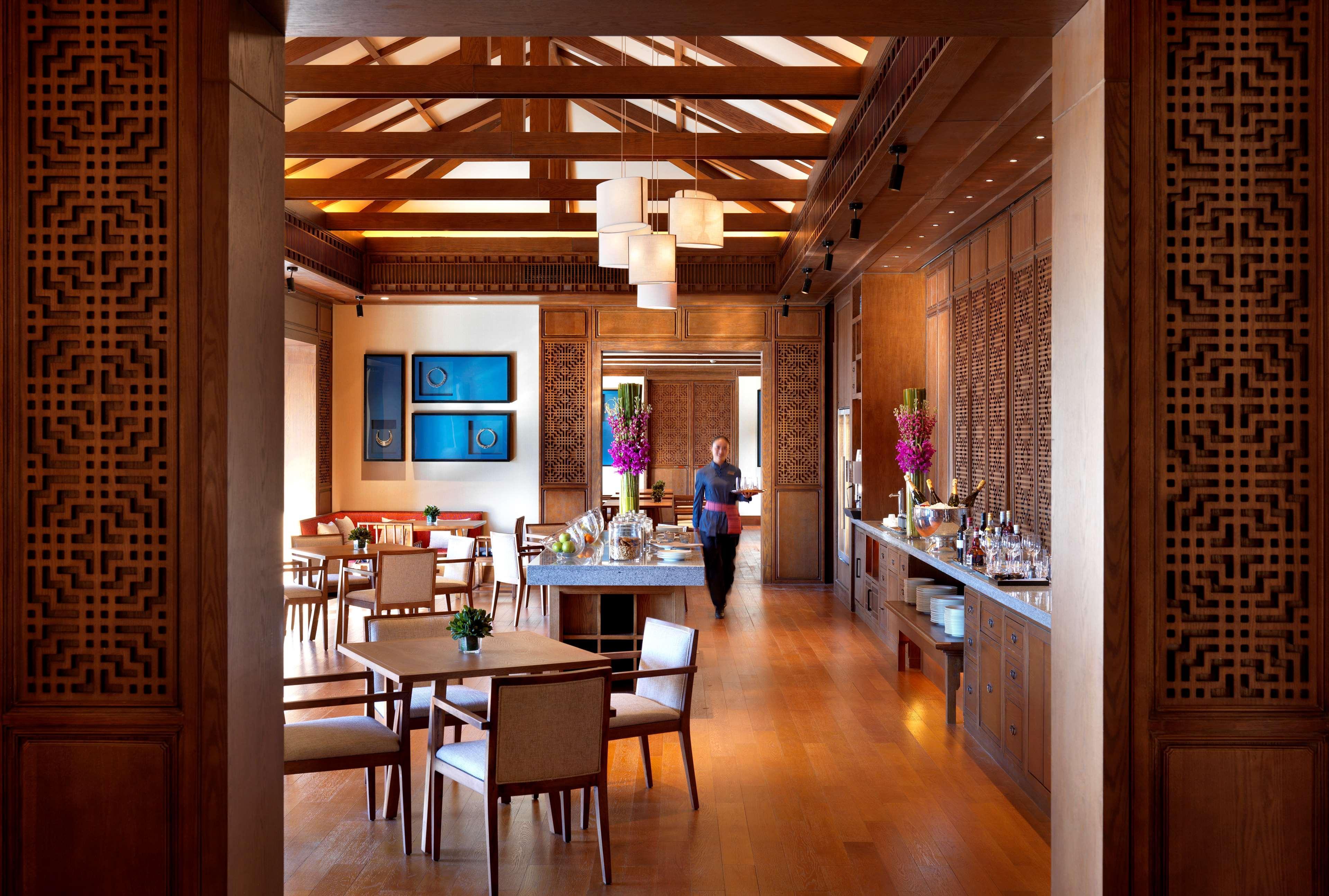 Jinmao Purelax Lijiang, The Unbound Collection By Hyatt Hotel Lijiang  Exterior photo