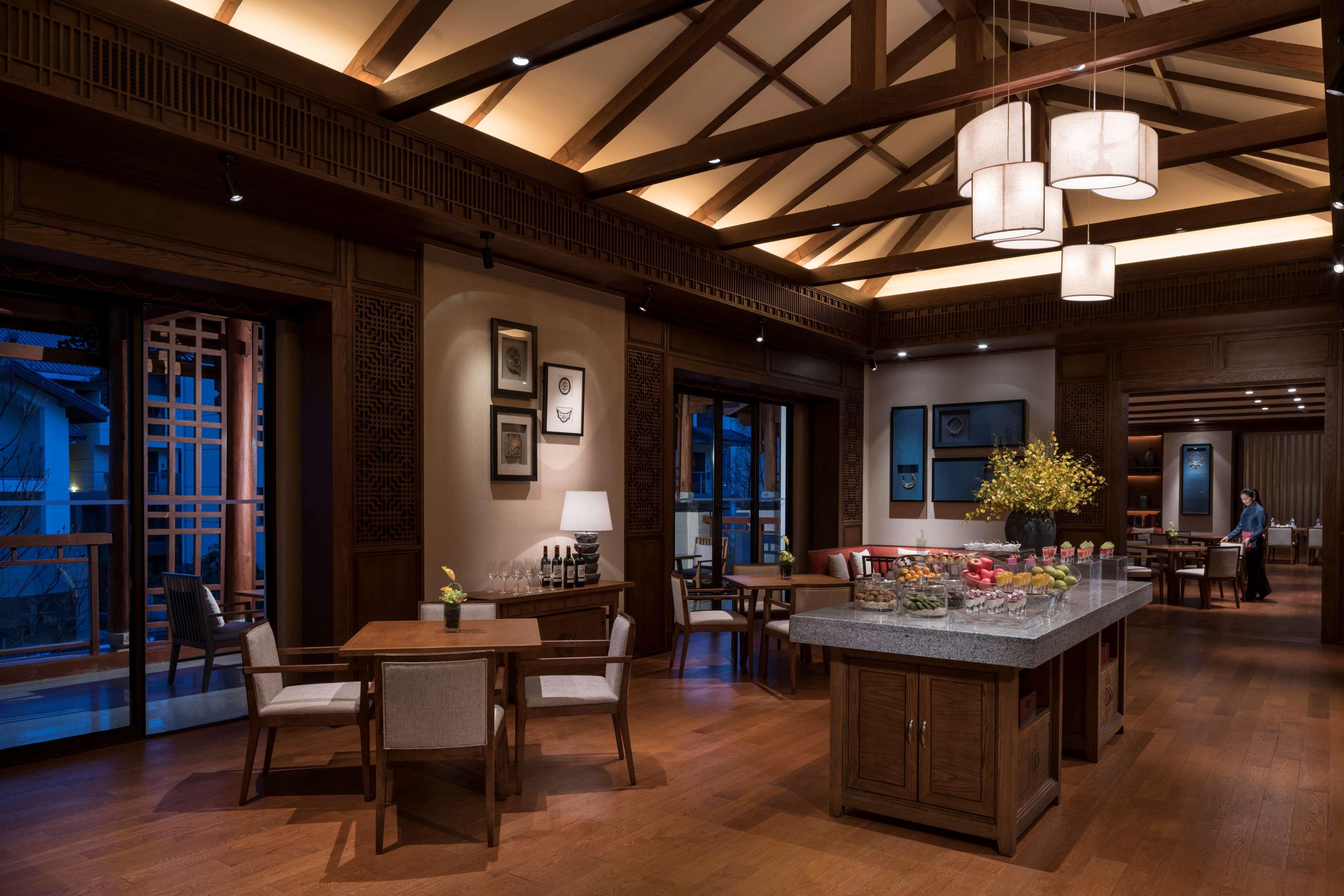Jinmao Purelax Lijiang, The Unbound Collection By Hyatt Hotel Lijiang  Exterior photo